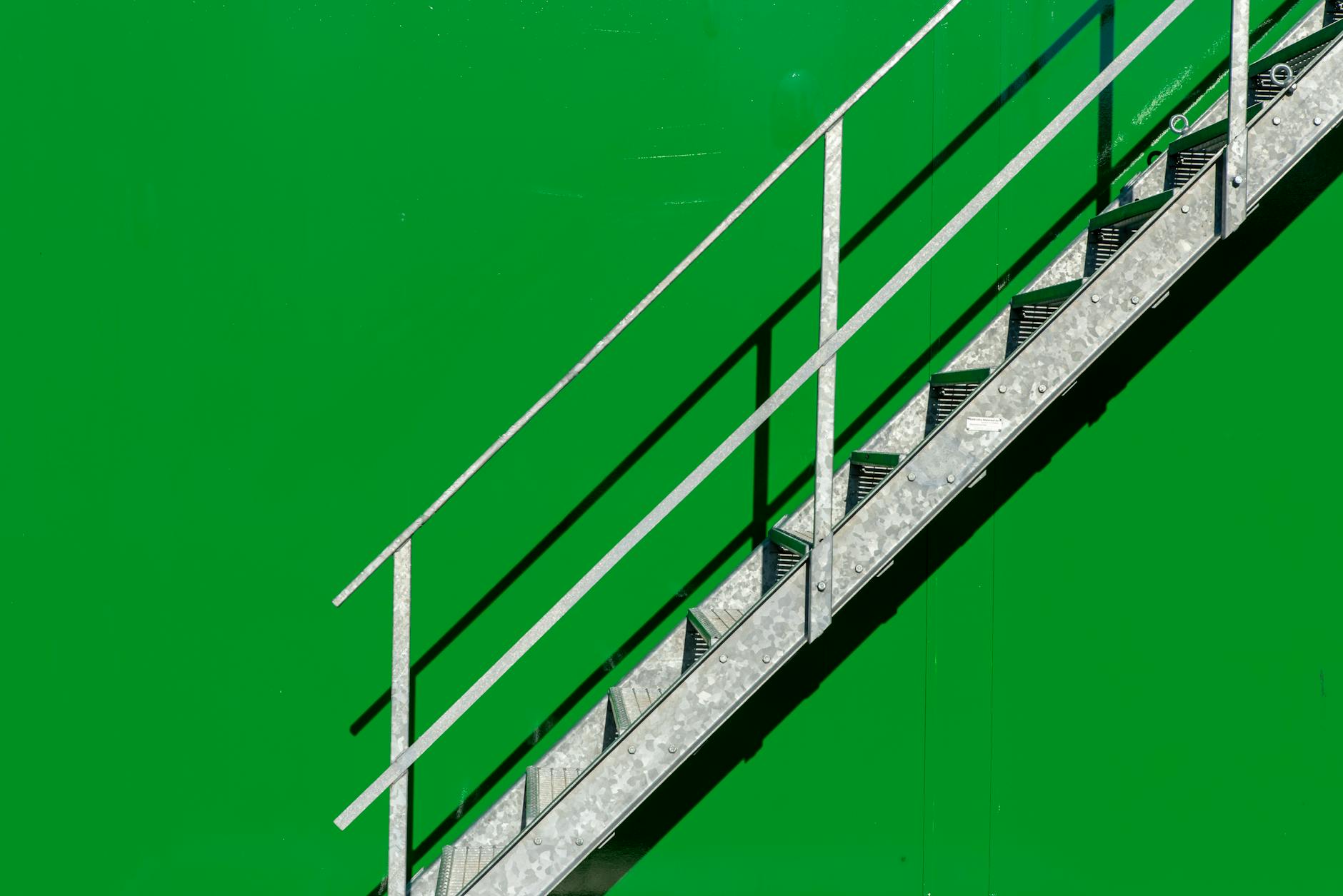 Read more about the article Step-by-Step Guide to Building a Sustainable Tech