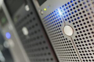 Read more about the article AI Data Warehouse: Oracle vs Open-Source Guide 2026