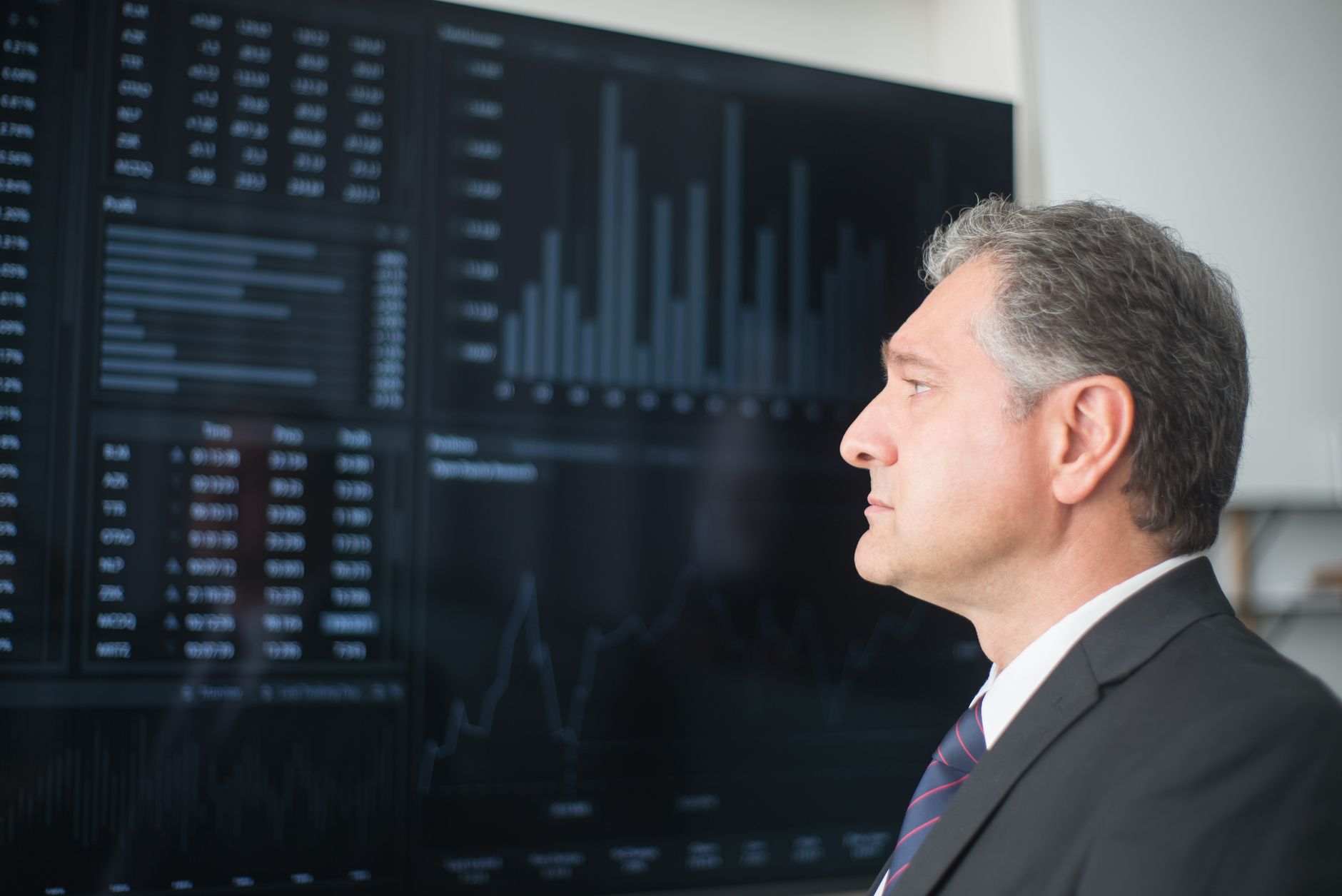 Read more about the article AI Multi-Criteria Decision Analysis: Complete 2026 Guide